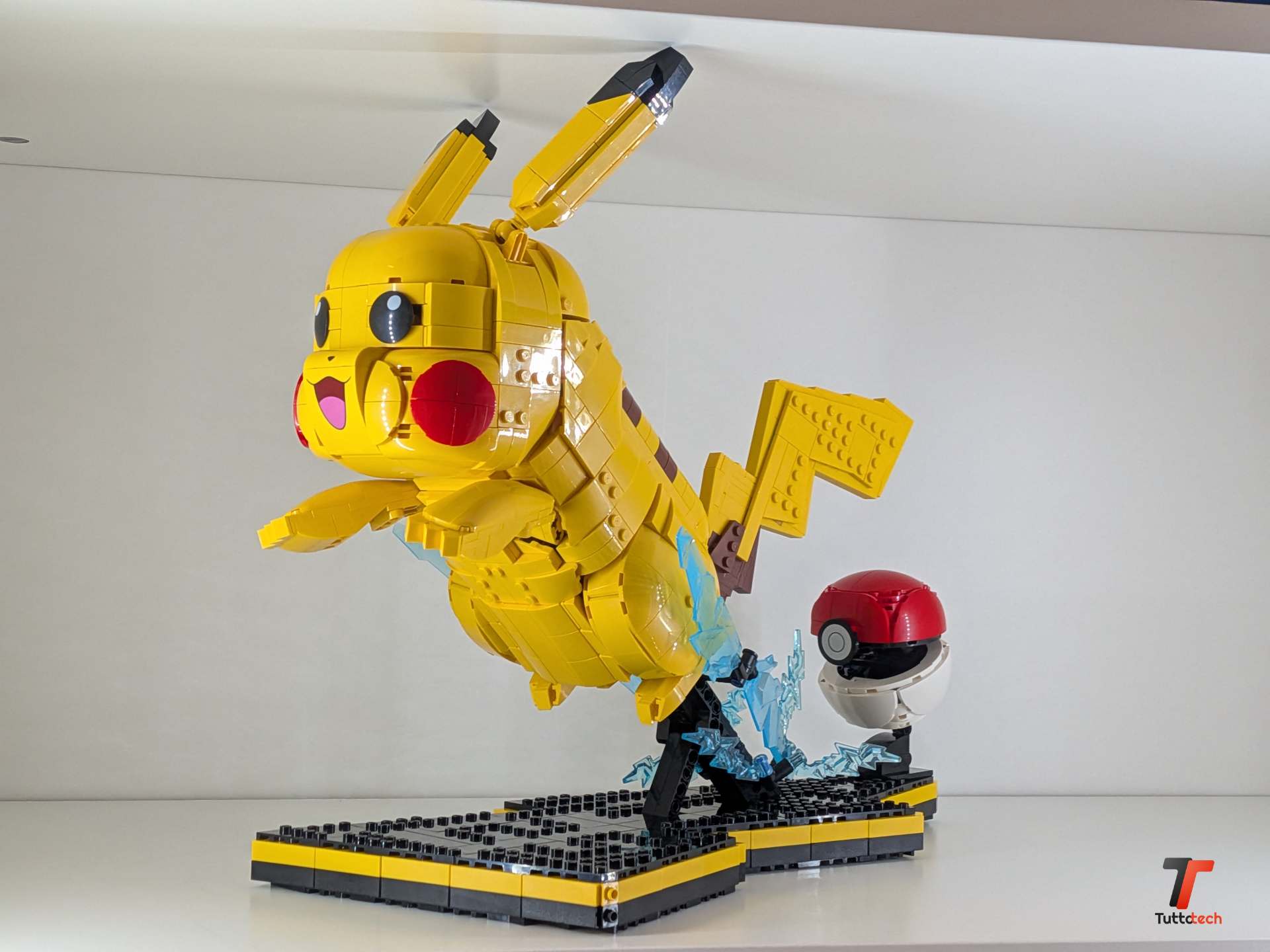 Recensione LEGO Pikachu e Poké Ball: il mattoncino che chiude un cerchio di trent'anni 14
