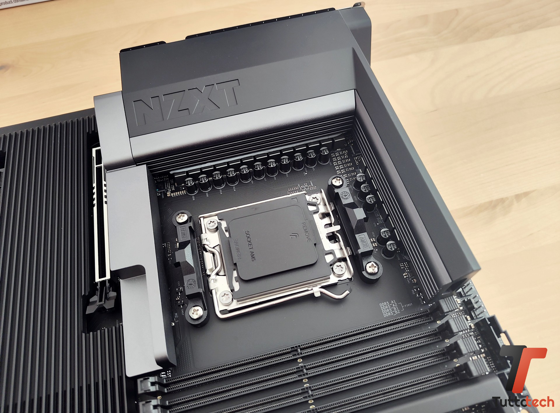 NZXT N7 B850-tt-4