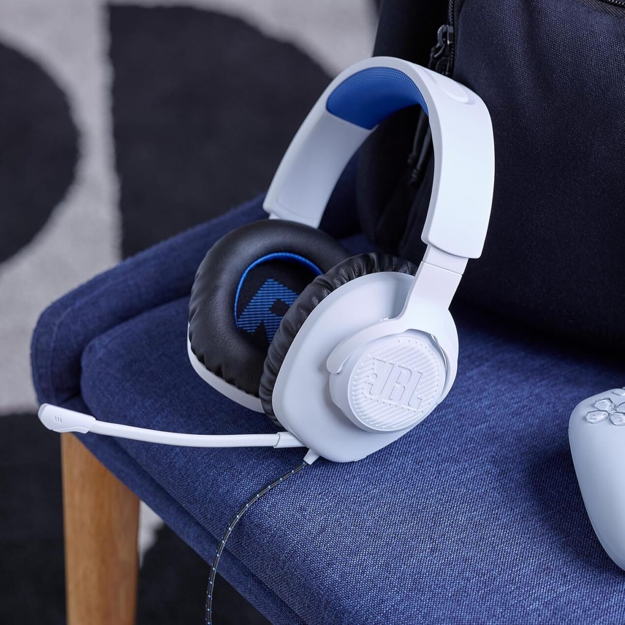 L'affare definitivo per chi cerca un ottimo headset a pochi euro: le cuffie JBL sono in offerta