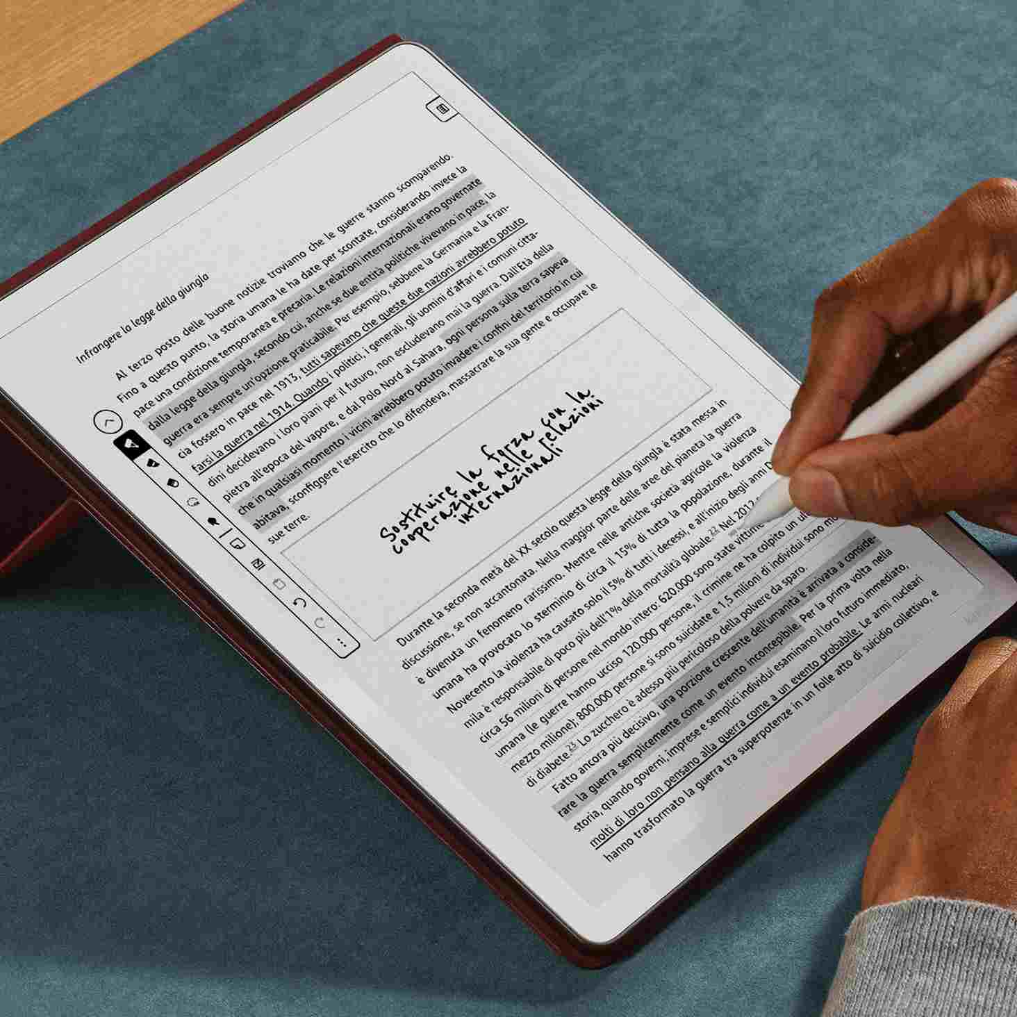 Kindle Scribe Colorsoft (e non solo) in Italia: display a colori, IA integrata e design ultrasottile 4