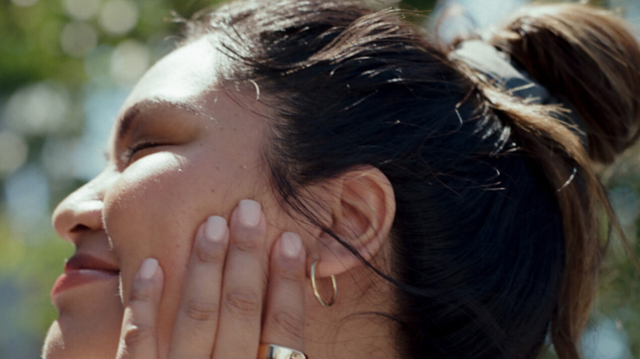 Oura Ring lancia nuove funzionalità per la salute femminile tra contraccezione e menopausa