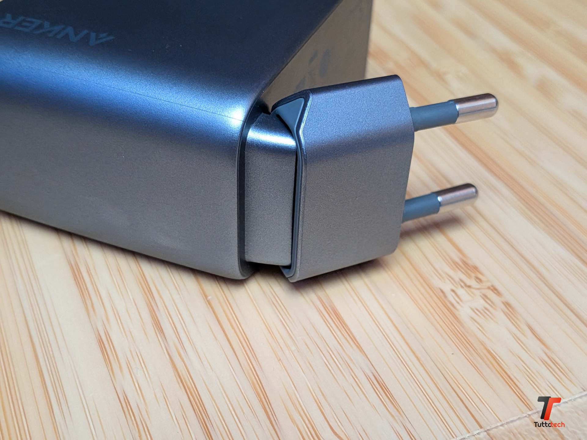 Recensione Anker Prime Charger 160W, la potenza di tre caricabatterie in tasca 4