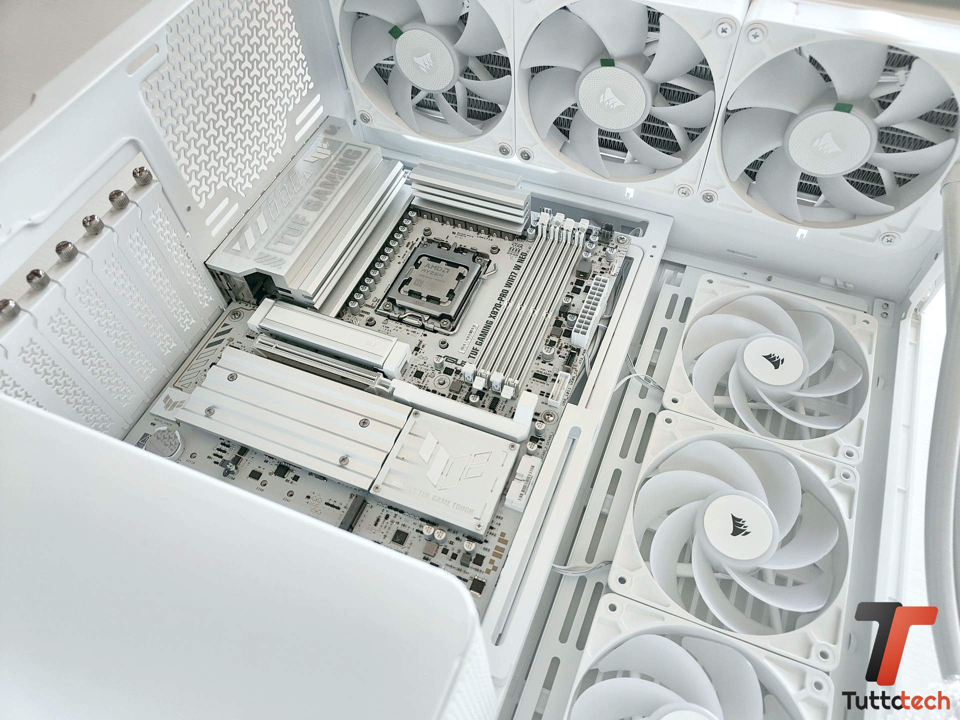 Corsair FRAME 4500X RS-R ARGB 1