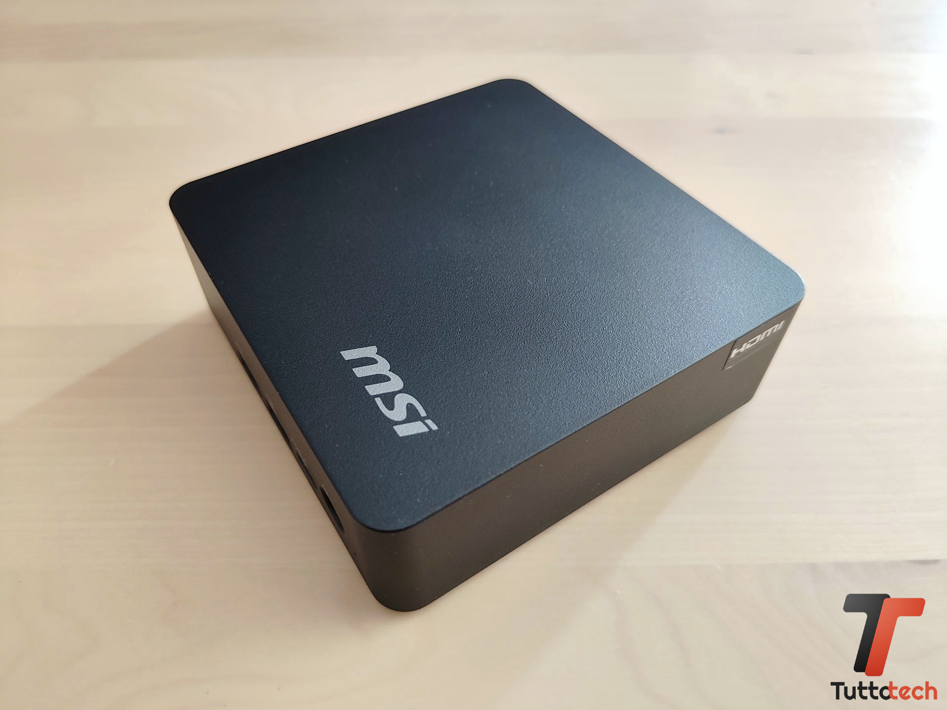 MSI Cubi NUC AI+ 3MG-tt-8