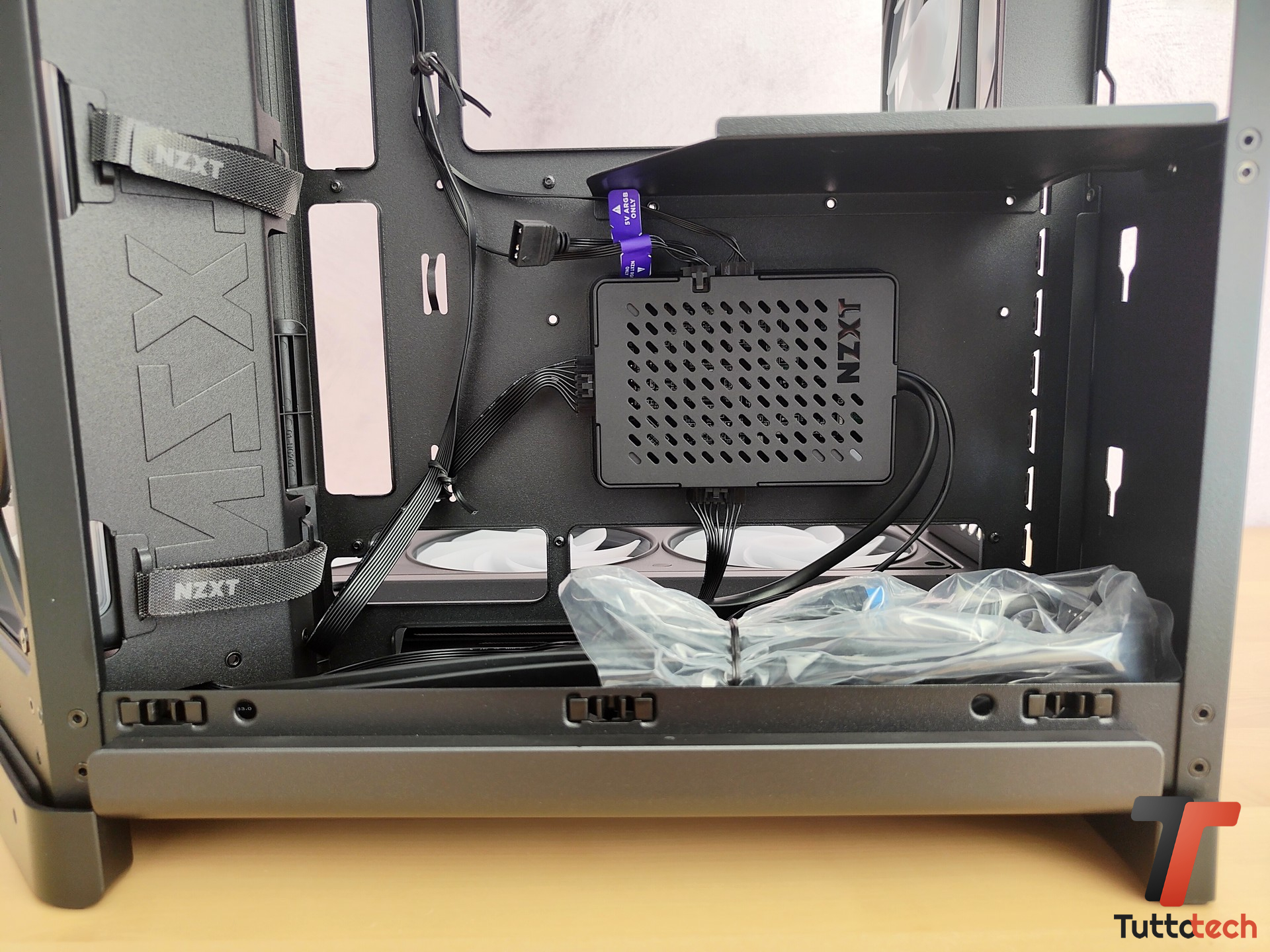 NZXT H6 RGB+-tt-20