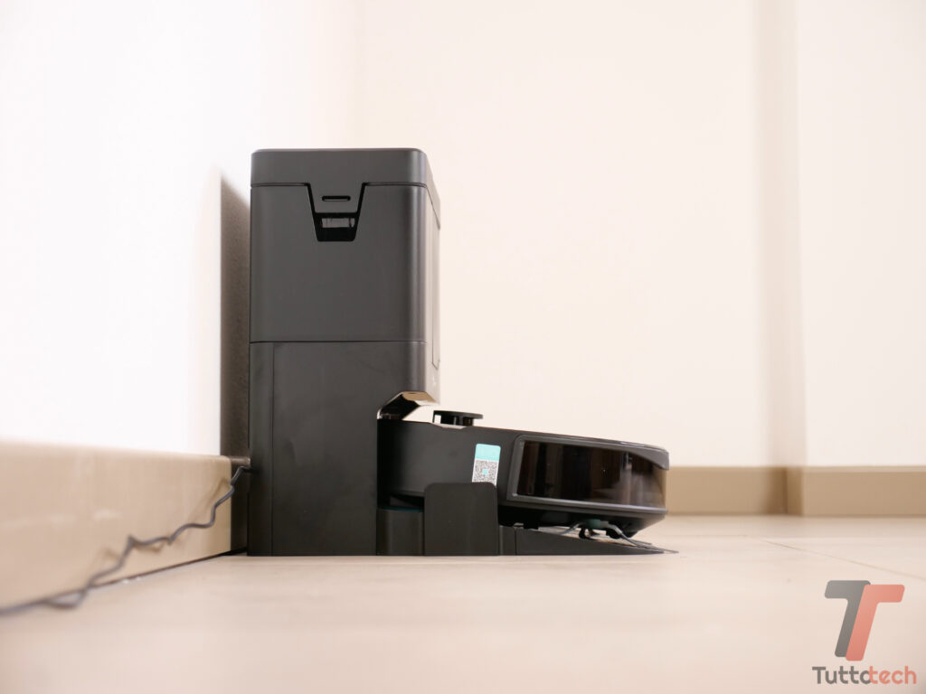Meno di 250 euro per Lefant M210 Pro OMNI, il robot compatto e con rullo autopulente