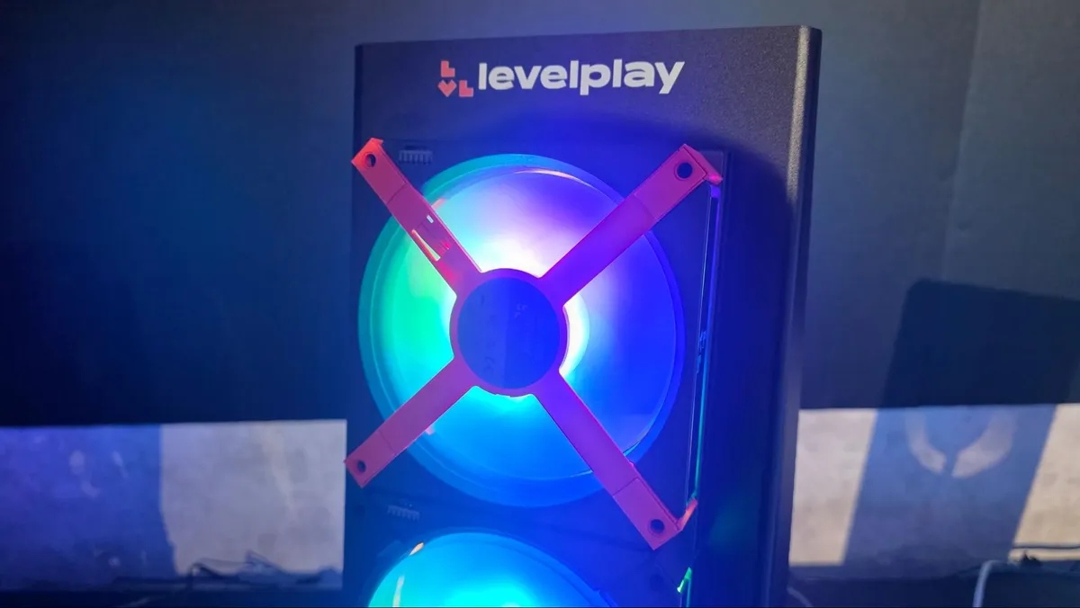 Levelplay mostra al Computex 2026 ventole magnetiche reversibili e un dissipatore AIO con manopola fisica 1
