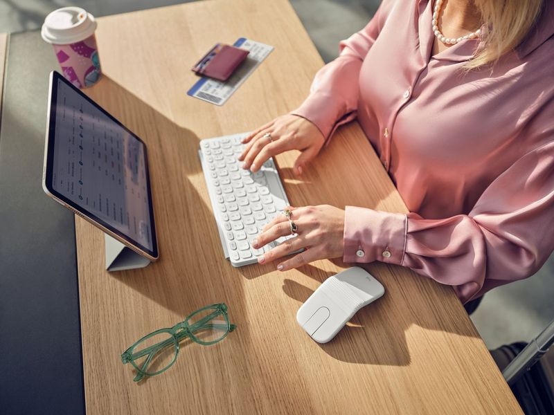 logitech mobi fold