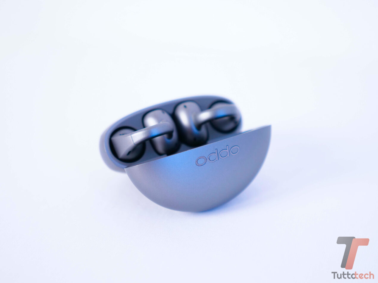 Recensione OPPO Enco Clip2: open-ear con doppio driver Dynaudio e tanta AI