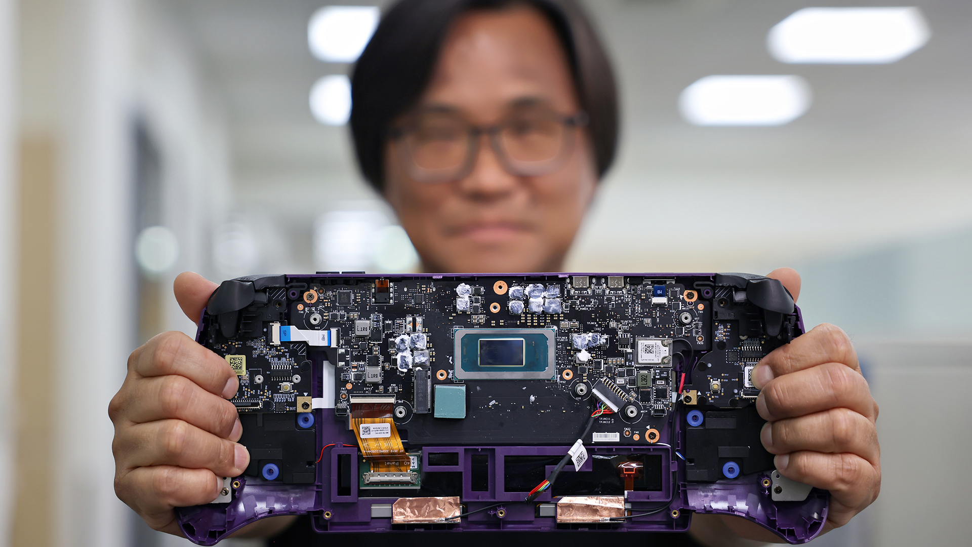 Bruce-Cheng-MSI-inside