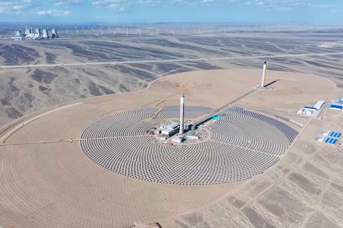La Cina svela come tenere accesa una centrale solare anche di notte: niente batterie, ma sale fuso 1