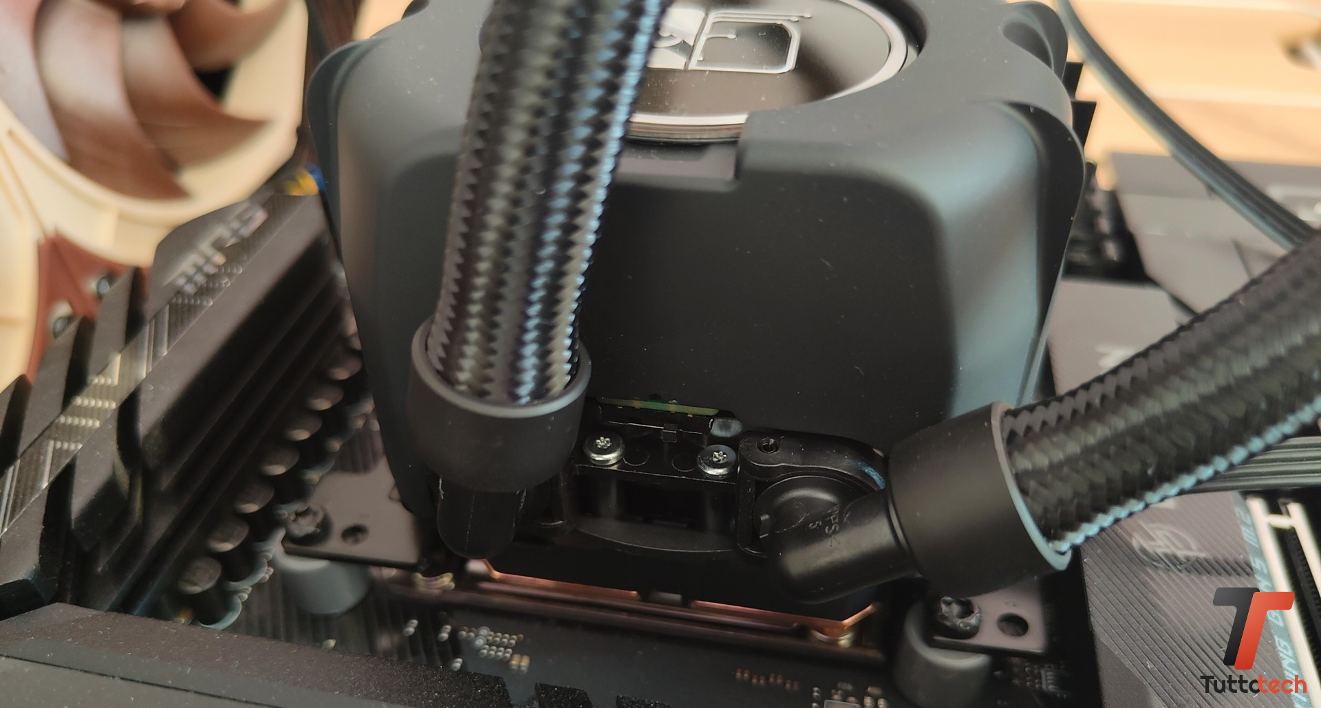 Recensione Noctua NL-LC1-42: mettiamo alla prova il primo dissipatore AiO Noctua da 420 mm 25