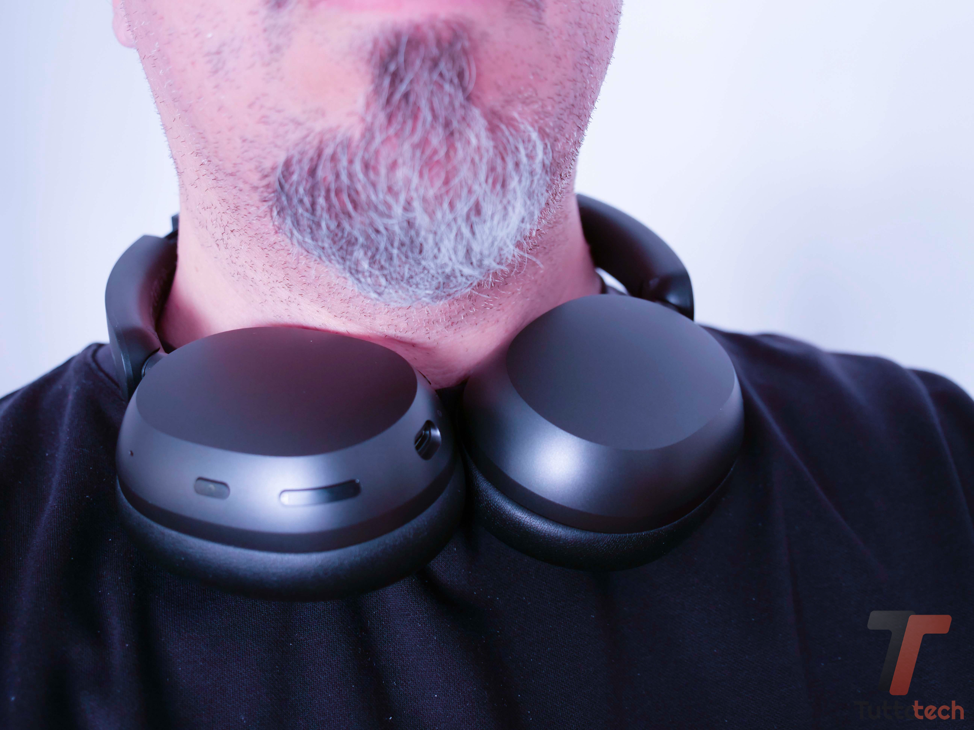 Recensione Redmi Headphones Neo: autonomia record e prezzo contenuto 16
