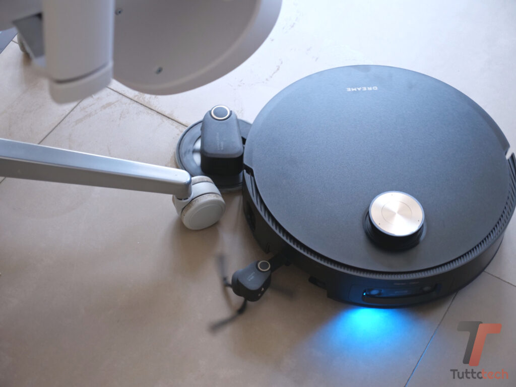 Recensione Dreame X60 Pro Ultra Complete: coi bracci allungabili arriva ovunque, anche sui battiscopa 14