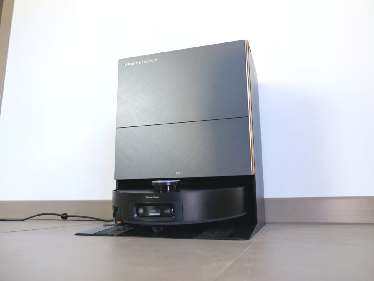 Recensione Dreame X60 Pro Ultra Complete: coi bracci allungabili arriva ovunque, anche sui battiscopa