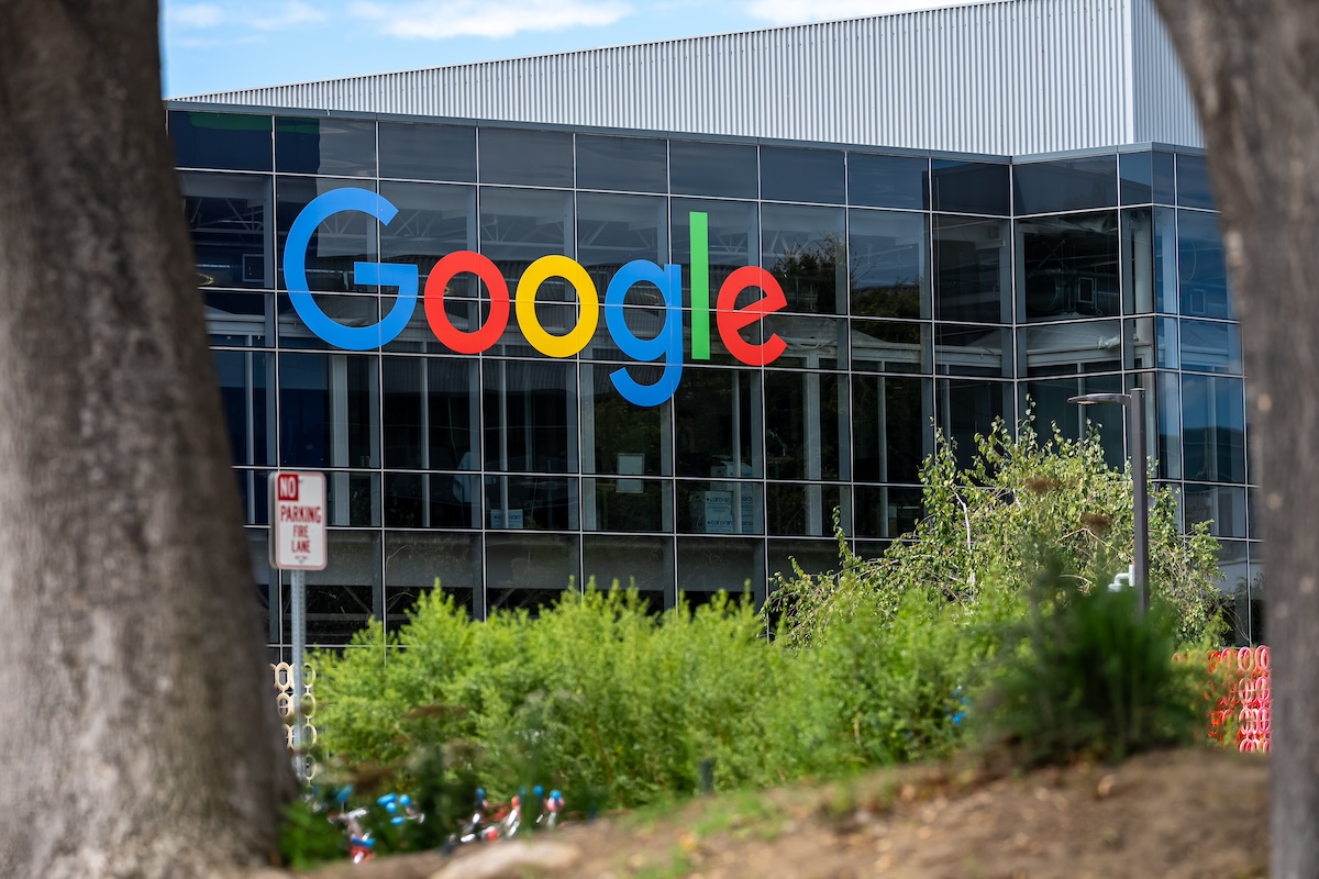 La Commissione Europea multa Google per 890 milioni di euro: violato il Digital Markets Act