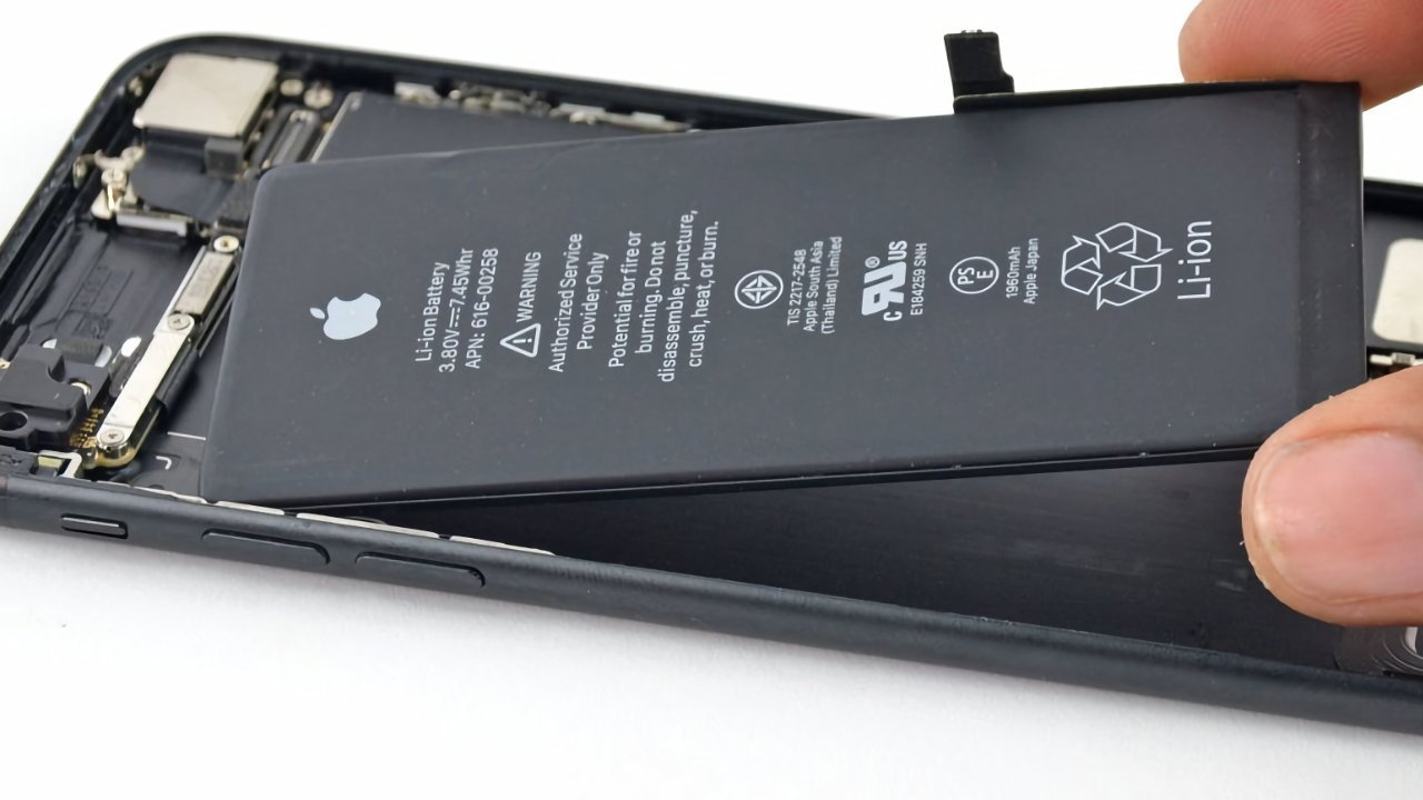 No, gli iPhone europei non avranno lo sportellino per la batteria nel 2027: ecco perchè 1