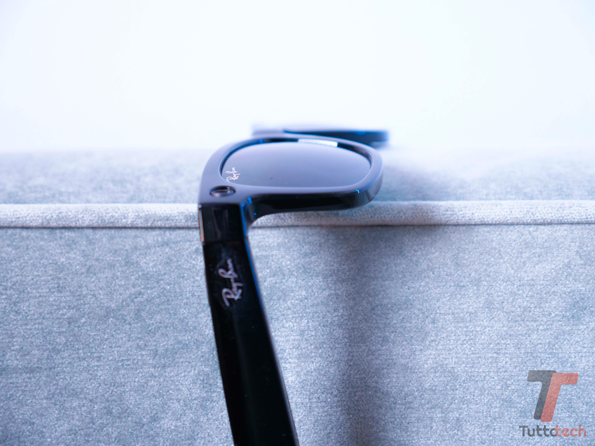 Recensione Ray-Ban Meta Wayfarer 2gen: gli occhiali smart che convincono davvero 27