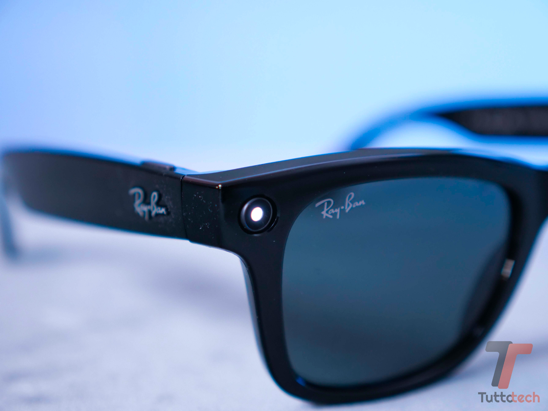 I Ray-Ban Meta introducono la navigazione pedonale e adatteranno l'audio per chi ha problemi di udito 1