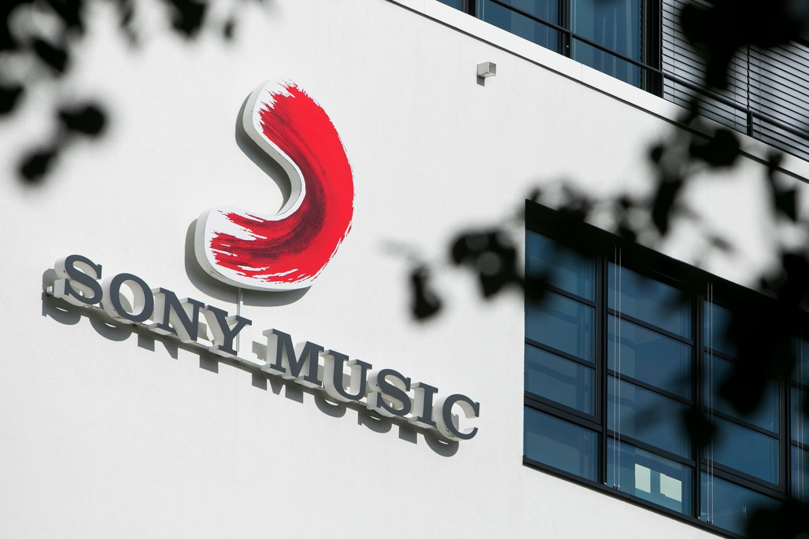 sony music enterteinment