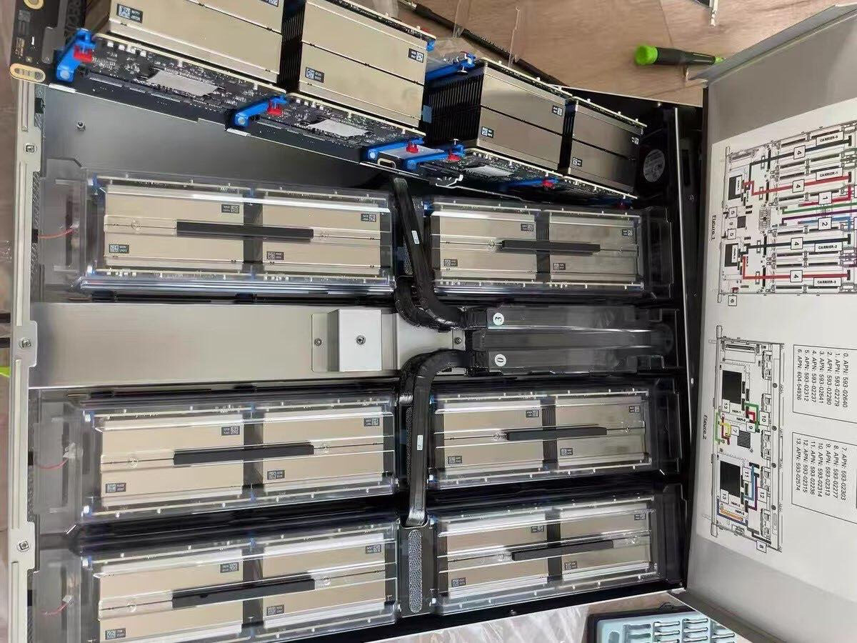 Ecco com'è fatto l'interno dei server AI di Apple (con M5) per il Private Cloud Compute 1