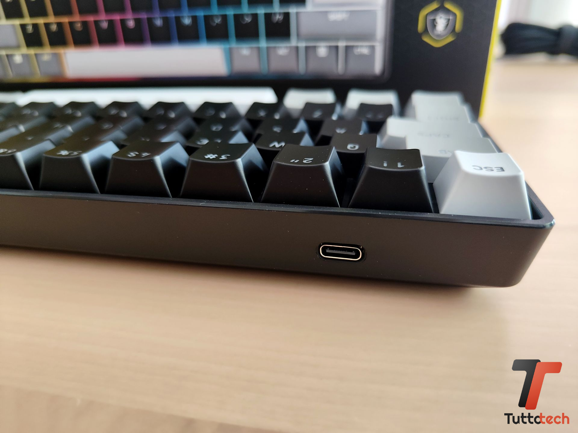 Recensione Corsair CLIPPER PRO MINI 60: una piccola Hall Effect che punta tutto sulle prestazioni 10