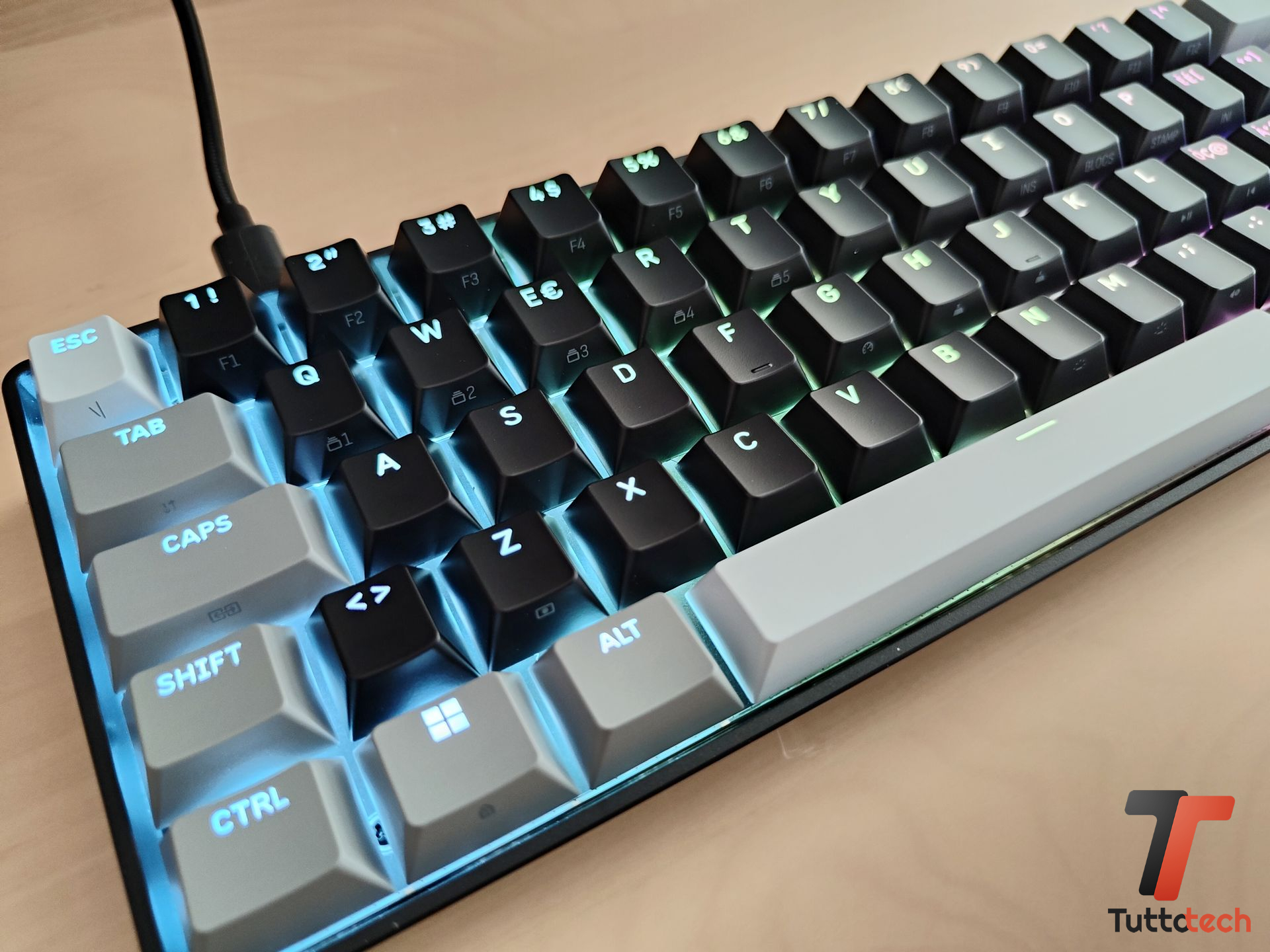 Recensione Corsair CLIPPER PRO MINI 60: una piccola Hall Effect che punta tutto sulle prestazioni 11