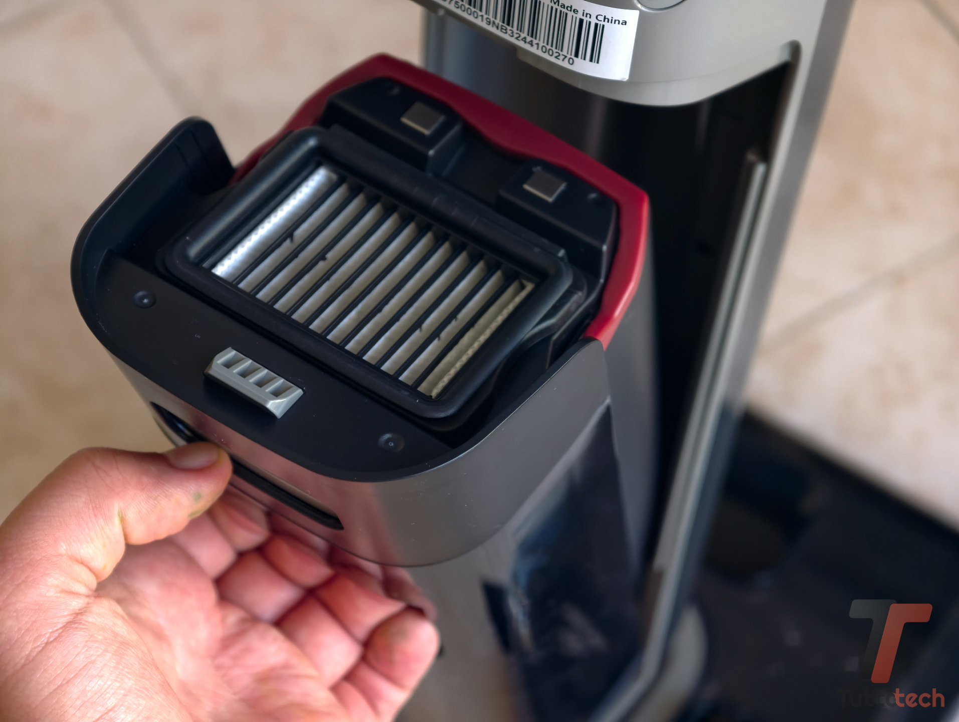 Recensione Eureka FloorShine 830: la prova della lavapavimenti da 24.000 Pa a 299 euro 9