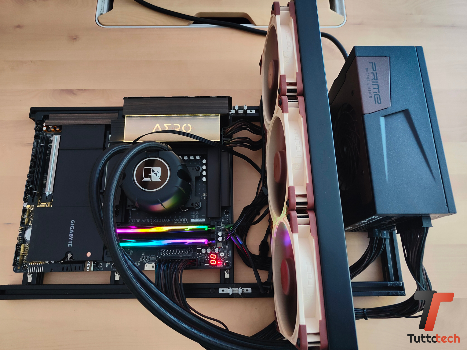 Recensione GIGABYTE X870E AERO X3D DARK WOOD: la scheda madre AM5 che unisce prestazioni e design 29
