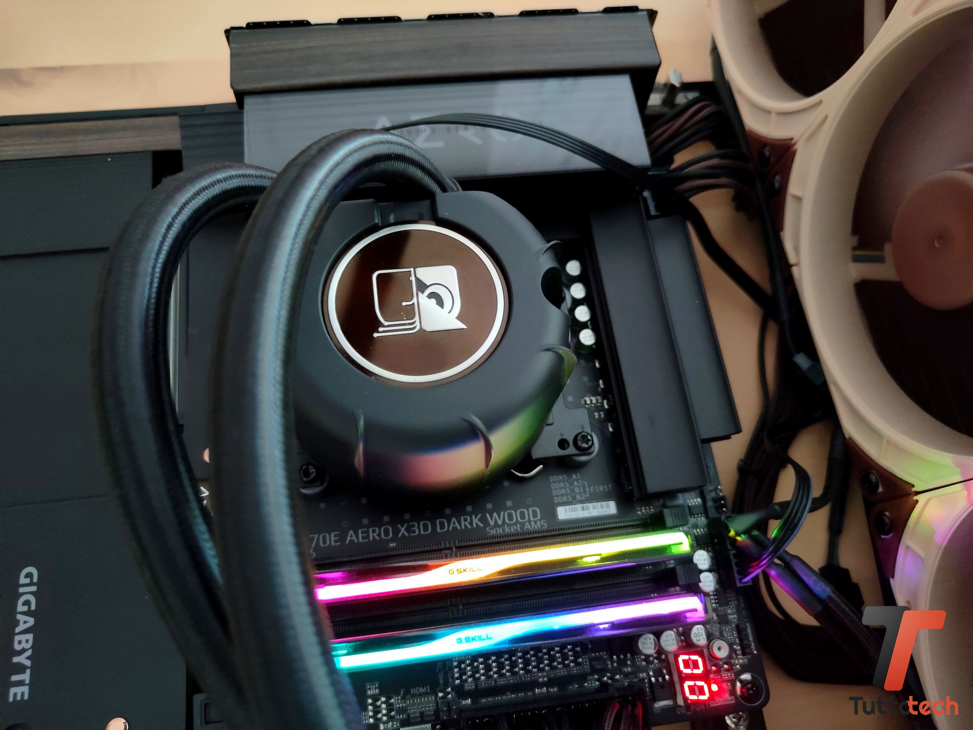 Recensione GIGABYTE X870E AERO X3D DARK WOOD: la scheda madre AM5 che unisce prestazioni e design 31