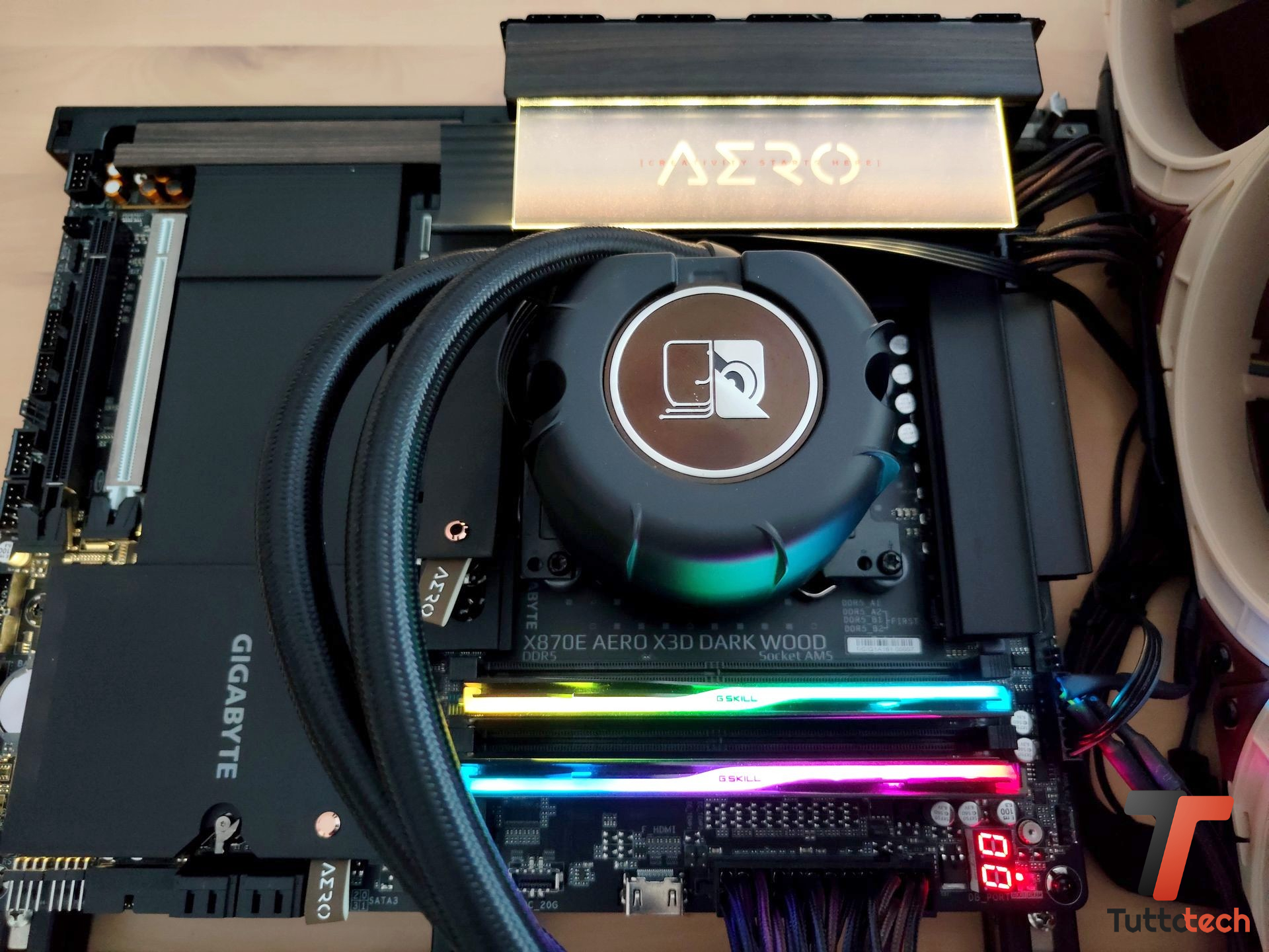 Recensione GIGABYTE X870E AERO X3D DARK WOOD: la scheda madre AM5 che unisce prestazioni e design 34