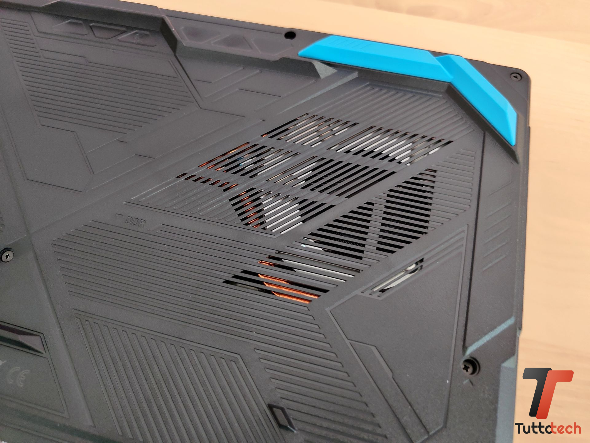 Recensione MSI Crosshair 16 Max HX: potente ma equilibrato con Intel Core Ultra 7 ed RTX 5070 18