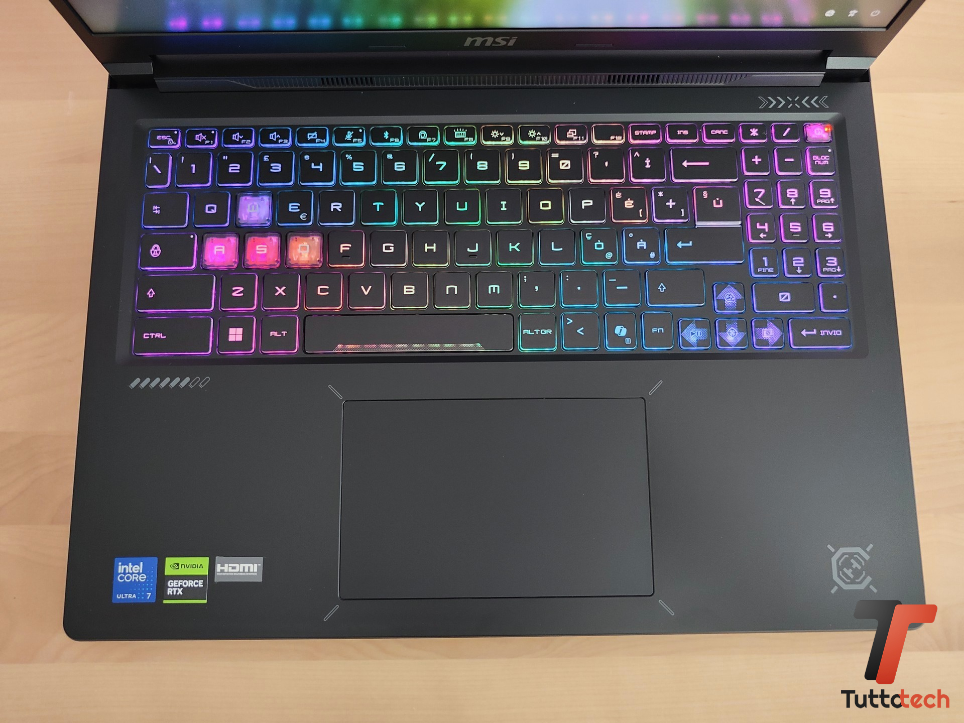 Recensione MSI Crosshair 16 Max HX: potente ma equilibrato con Intel Core Ultra 7 ed RTX 5070 15