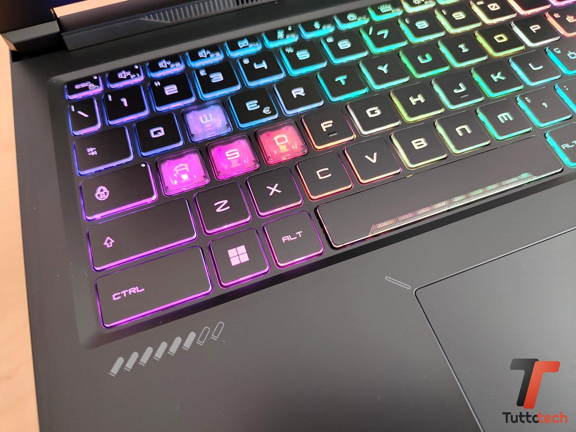Recensione MSI Crosshair 16 Max HX: potente ma equilibrato con Intel Core Ultra 7 ed RTX 5070 36