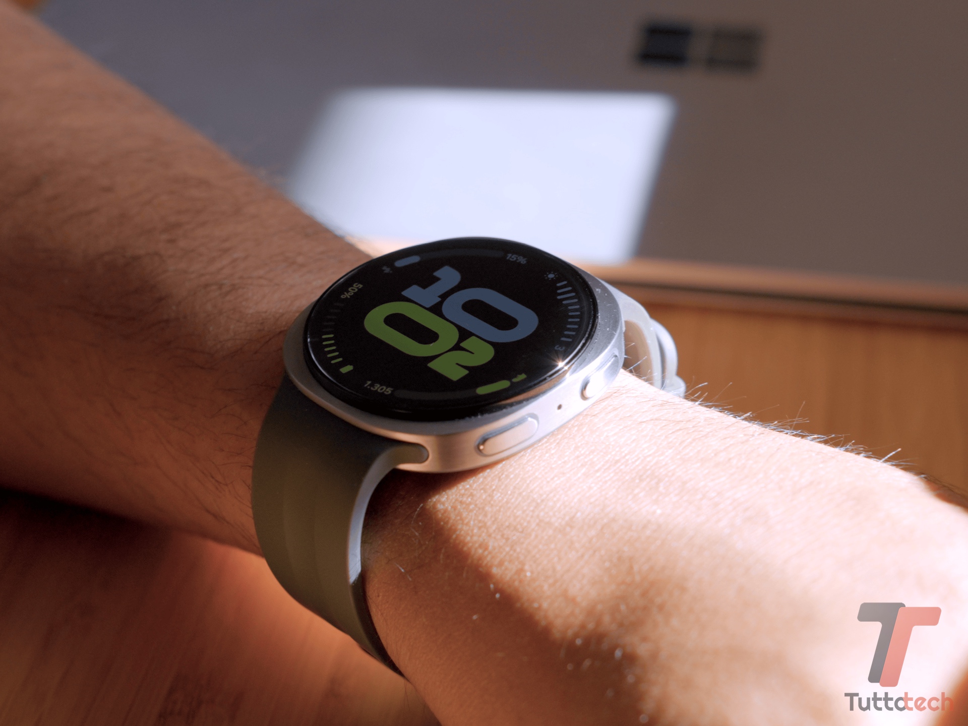 Recensione Samsung Galaxy Watch 9: completo quasi in tutto, ma la ricarica resta un limite 9