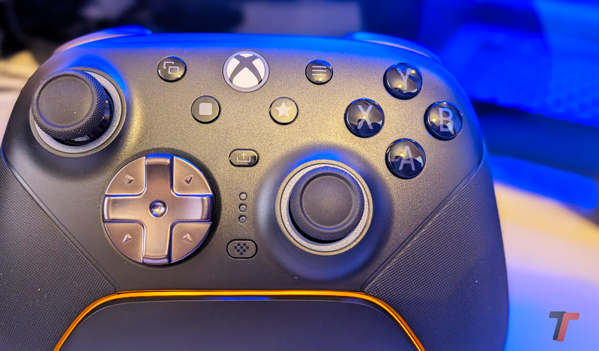 Recensione 8BitDo Ultimate 3E: il controller per Xbox e PC che sorprende davvero 6
