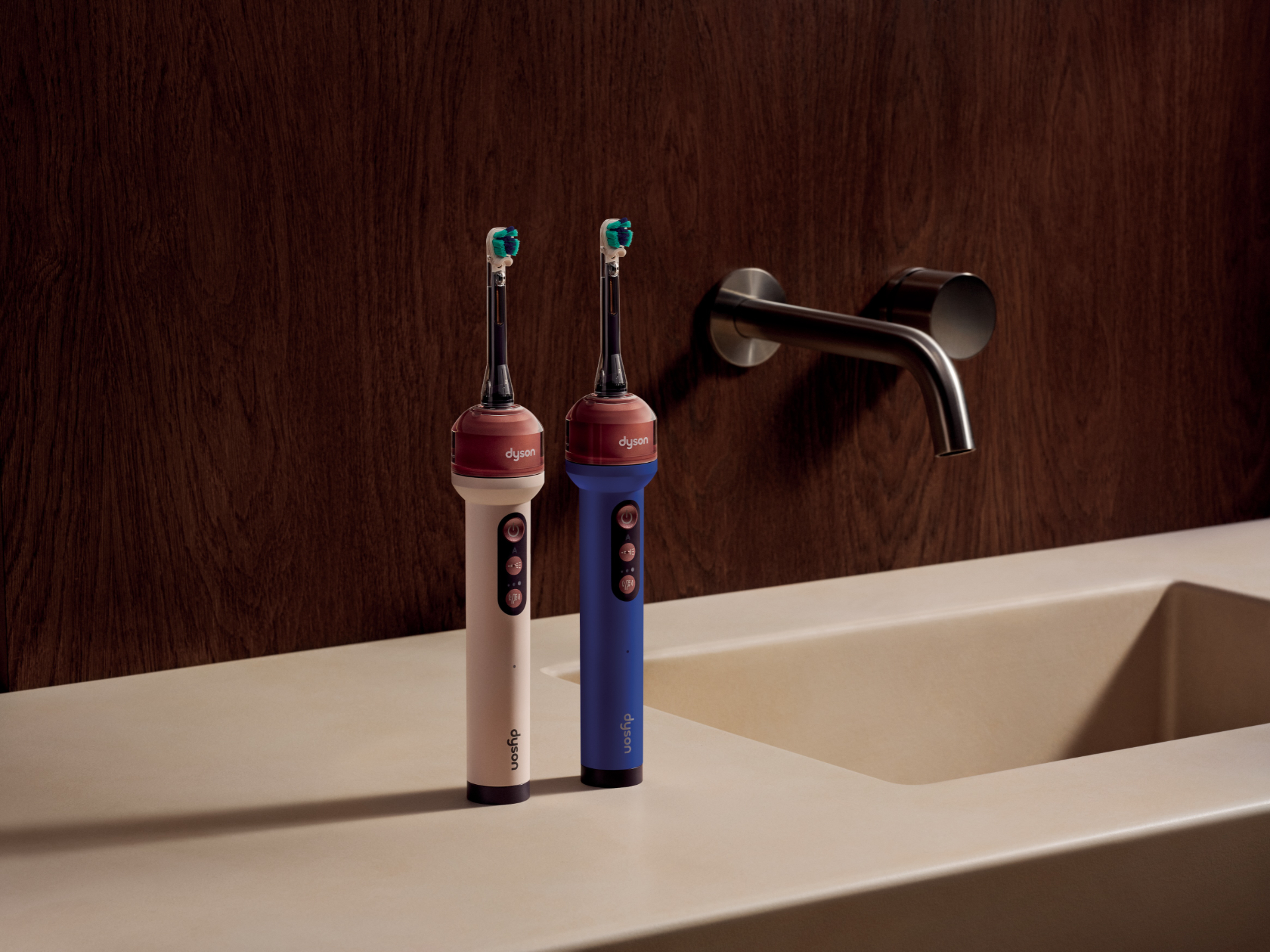 Dyson CameraJet: arriva lo spazzolino-spia che scova la placca dove il filo interdentale non arriva 1