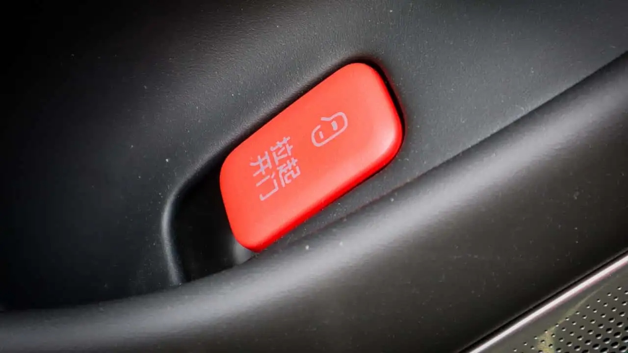 maniglie emergenza auto elettriche cina