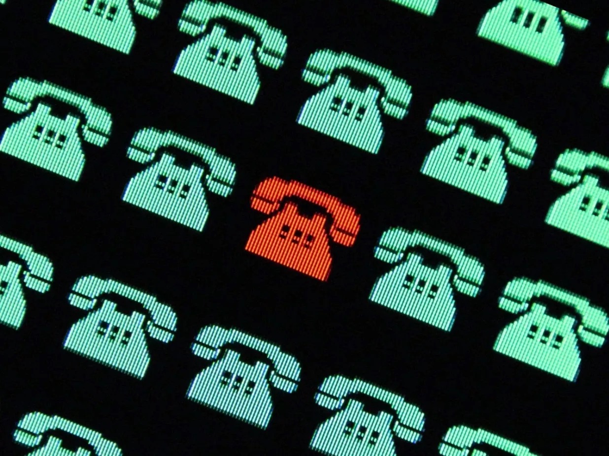 La Francia dice stop al telemarketing aggressivo e ne ribalta le regole: ora tocca alle aziende chiedere il permesso