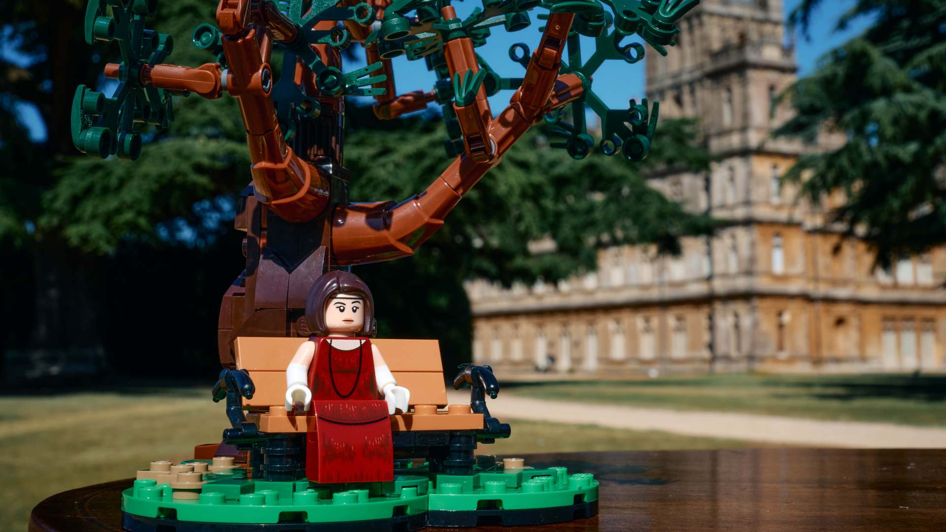 LEGO Downton Abbey: set da 4.711 pezzi in arrivo a ottobre 10
