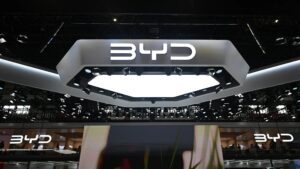 BYD conferma: il primo veicolo con batteria allo stato solido arriverà nel 2027 5
