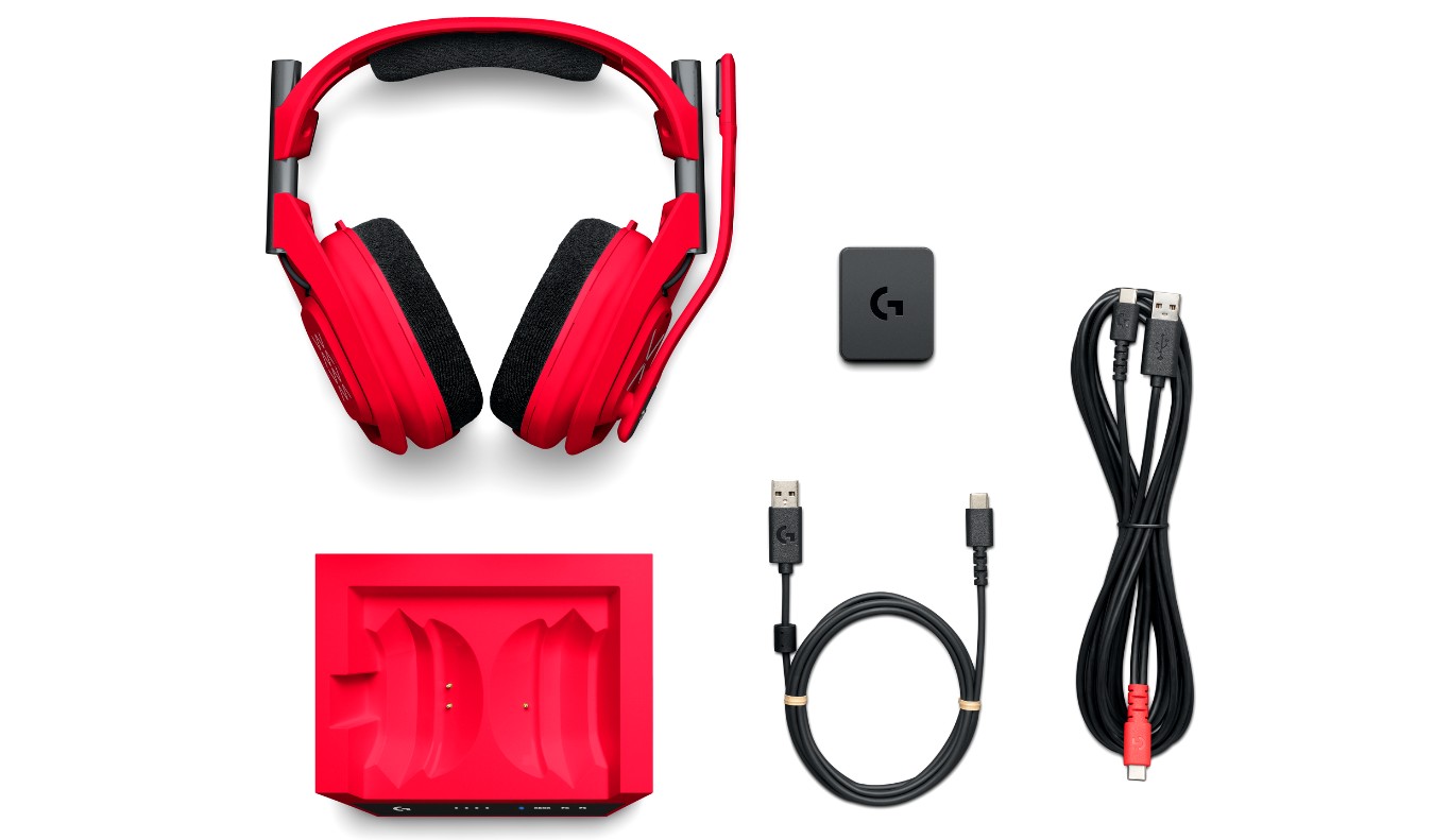 Alla LogiPLAY 2026 debuttano anche le nuove periferiche per il sim racing e Logitech Yeti 2 15