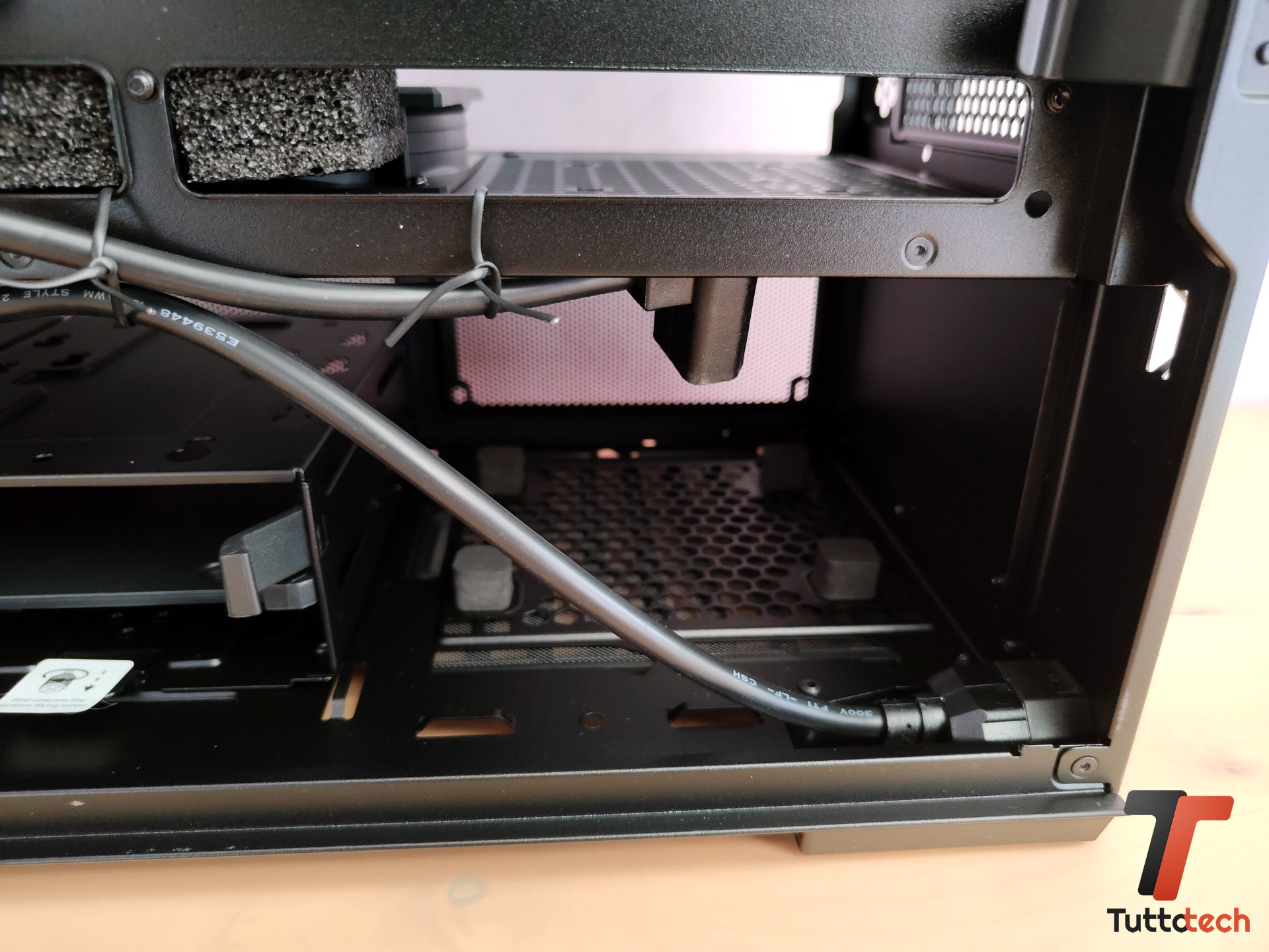Recensione Lian Li Lancool 217: airflow ottimizzato al meglio e un design che non rinuncia alla praticità 21