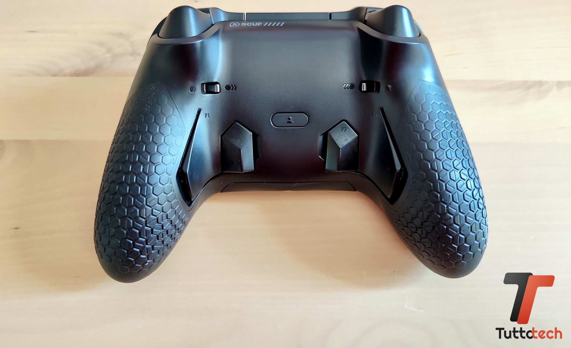 Recensione SCUF Valor TMR Wired: precisione e controlli da pro a meno di 100 euro 8