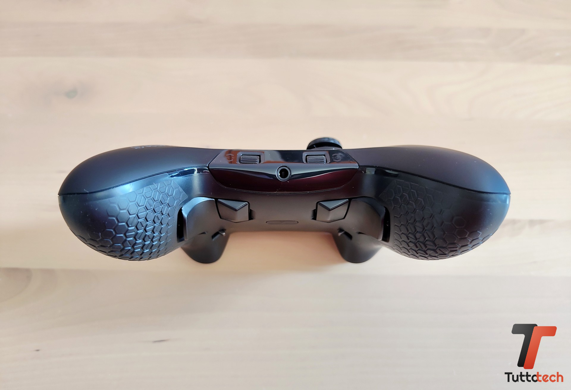 Recensione SCUF Valor TMR Wired: precisione e controlli da pro a meno di 100 euro 13
