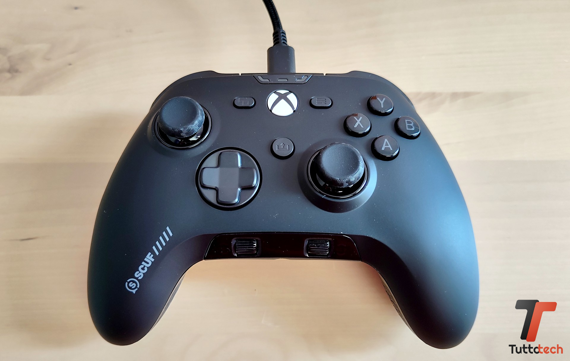 Recensione SCUF Valor TMR Wired: precisione e controlli da pro a meno di 100 euro 16