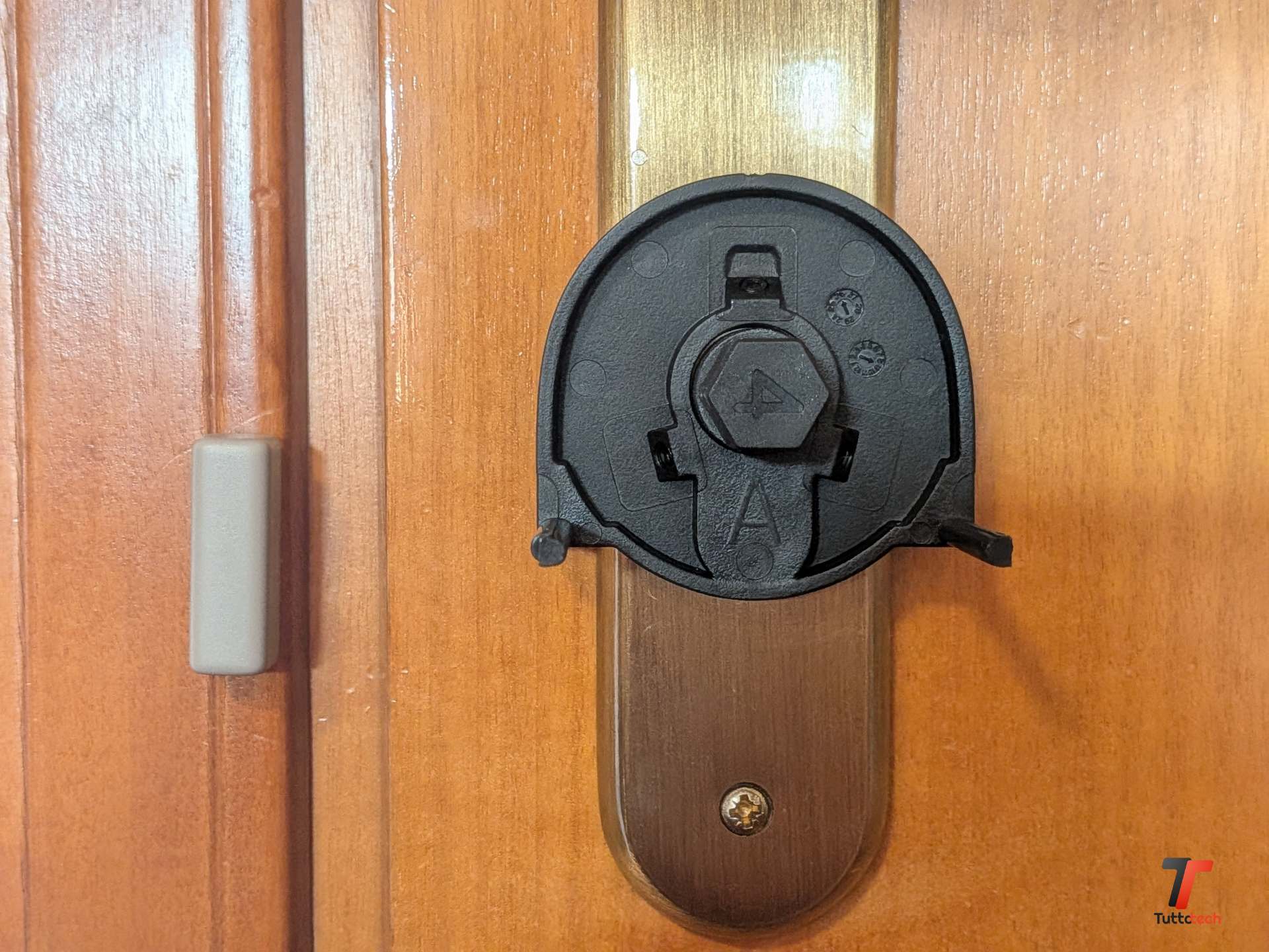 Recensione SwitchBot Lock Ultra Max Vision Pro Combo, per aprire la porta col palmo della mano 1