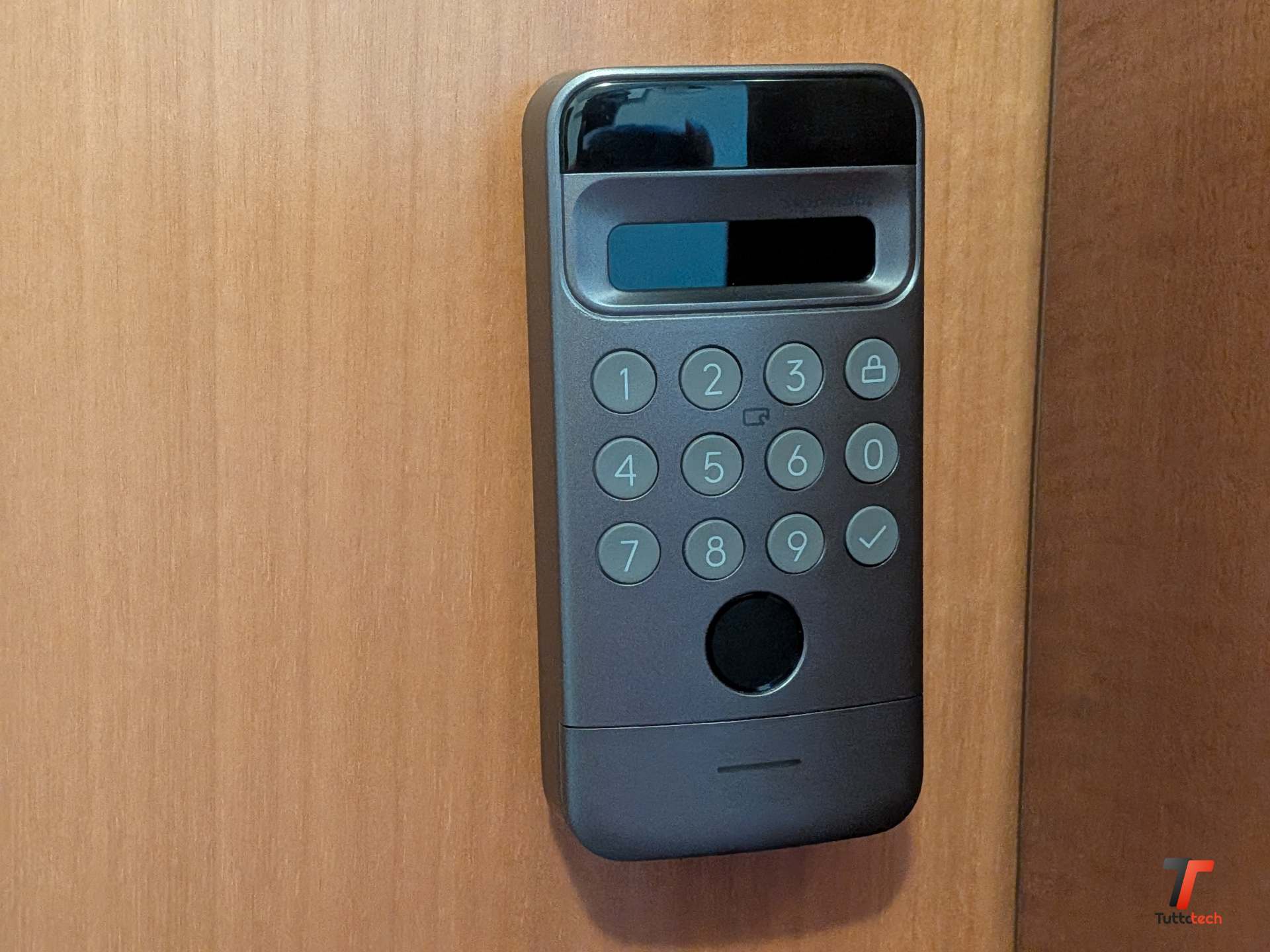 Recensione SwitchBot Lock Ultra Max Vision Pro Combo, per aprire la porta col palmo della mano 4