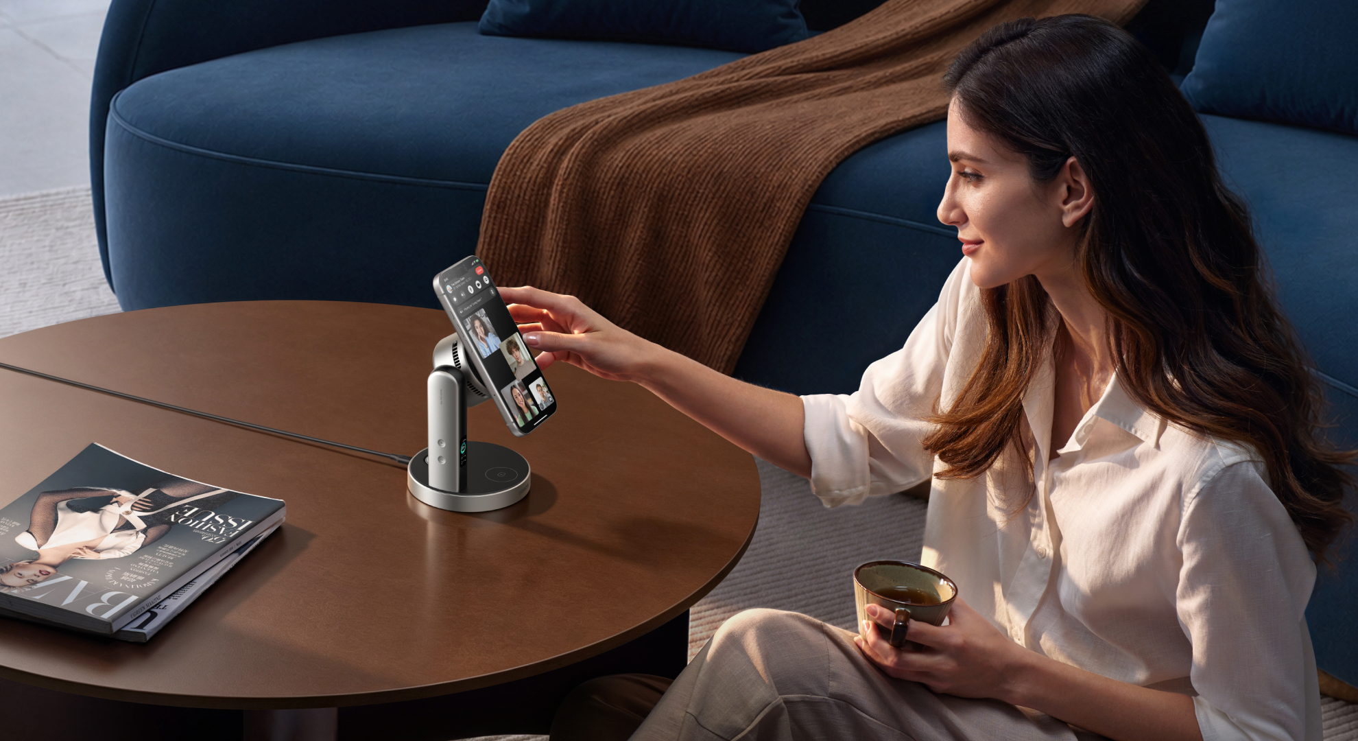UGREEN MagFlow Pro Supporto di Ricarica Wireless Magnetico 3 in 1 25W Lifestyle