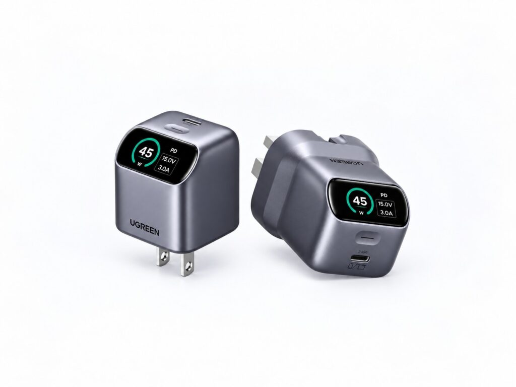 UGREEN porta in Italia un nuovo caricabatterie USB-C da 45 W con display intelligente
